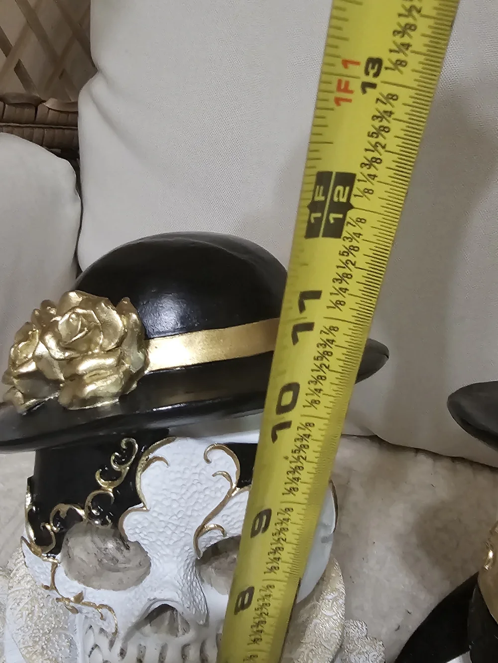Elegant Black & Gold Skull Couple Party Decor - Day of the Dead Figurines Hallow